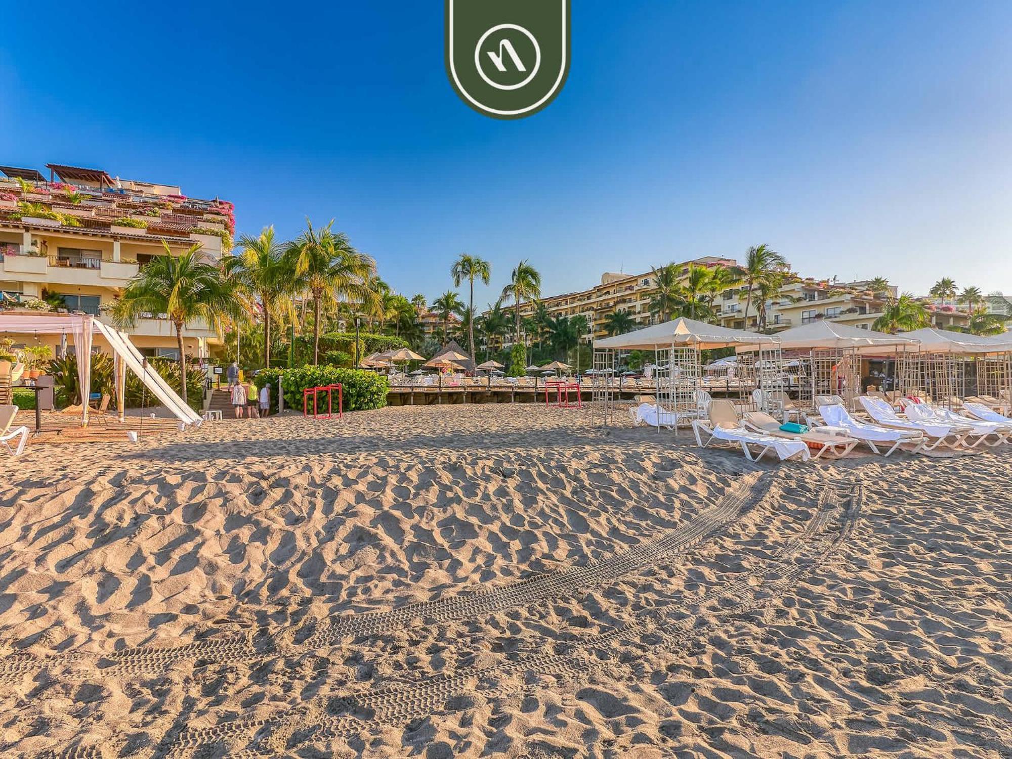 Beachfront 2 Bedroom Condo - Beach - Pools - Tennis Puerto Vallarta Exterior photo