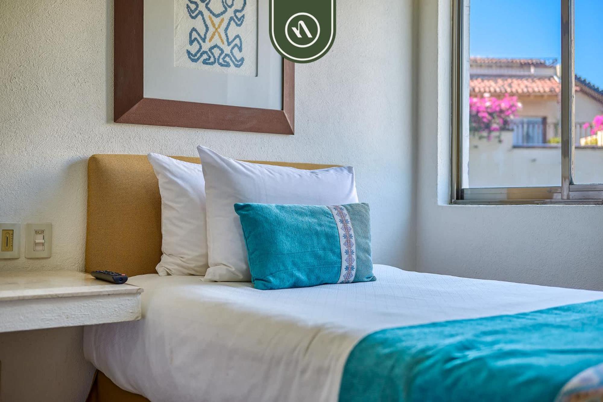 Beachfront 2 Bedroom Condo - Beach - Pools - Tennis Puerto Vallarta Exterior photo
