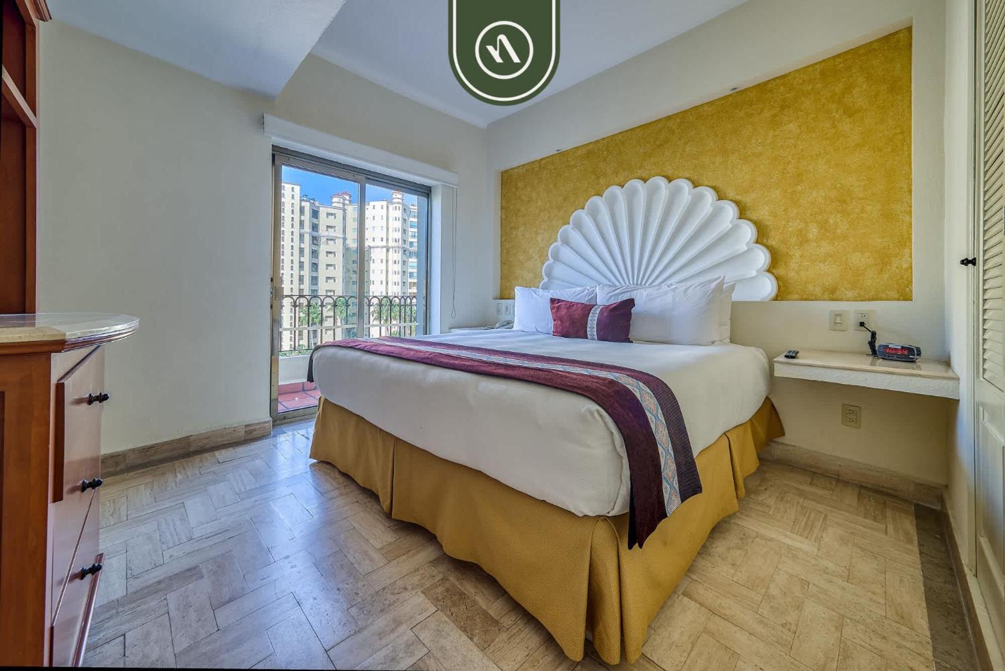 Beachfront 2 Bedroom Condo - Beach - Pools - Tennis Puerto Vallarta Exterior photo